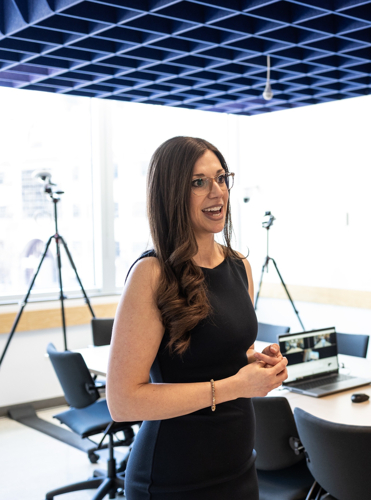 La professeure Jennifer Dimoff dans le Laboratoire triple I