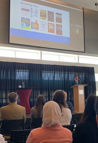 Herman Aguinis in front of the crowd at the Telfer Distinguished Speaker Series event