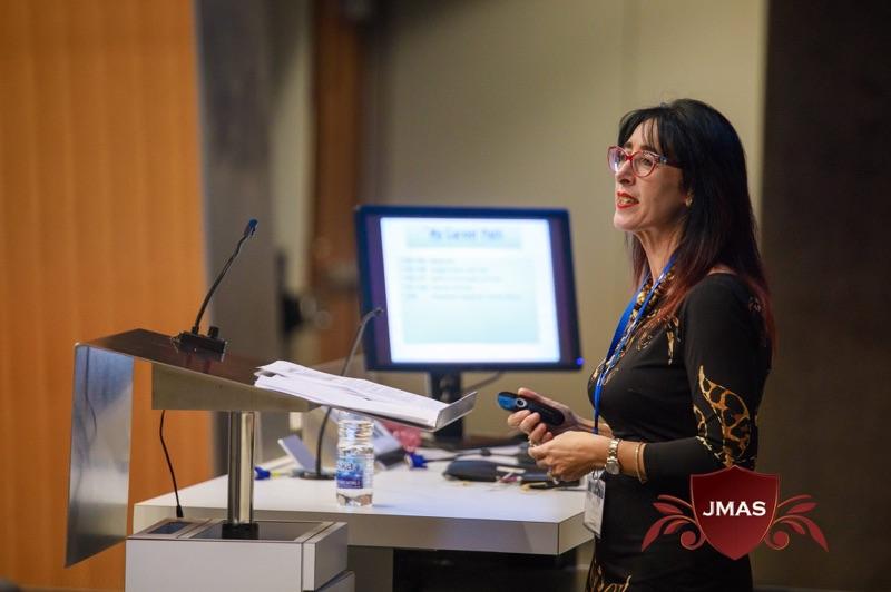 Patricia gives a lecture to students from the John Molson Accounting Society (JMAS) at Concordia University