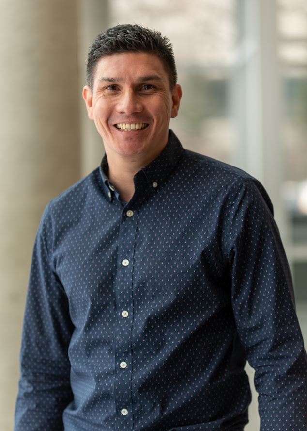 Picture of Jonathan Simon, Director of Marketing and Digital Marketing professor.