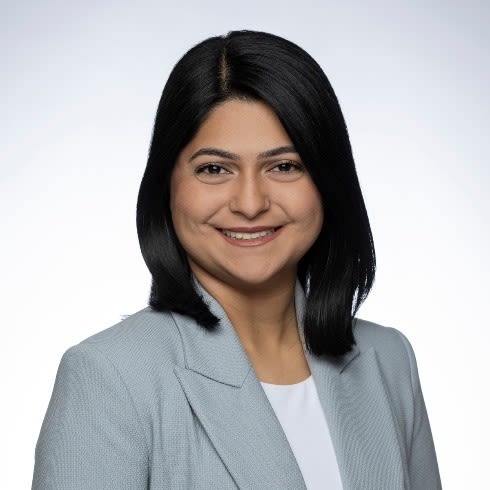 Headshot of Telfer Executive MBA alumna, Syeda Afrina