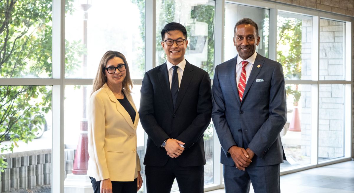Vice-dean research Silvia Bonaccio, Christopher Sun, and Telfer Dean Stéphane Brutus